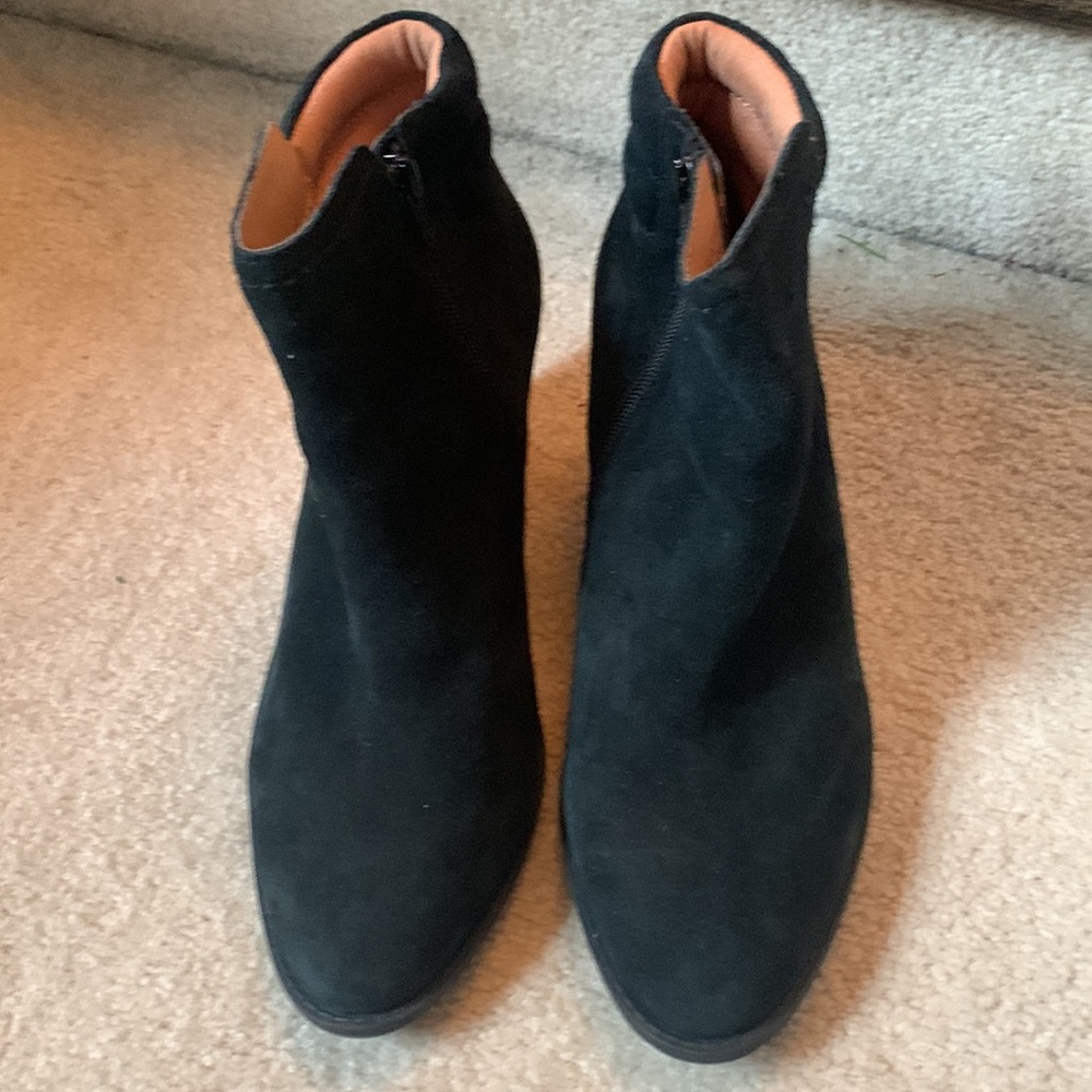 Vionic Black Suede Boots